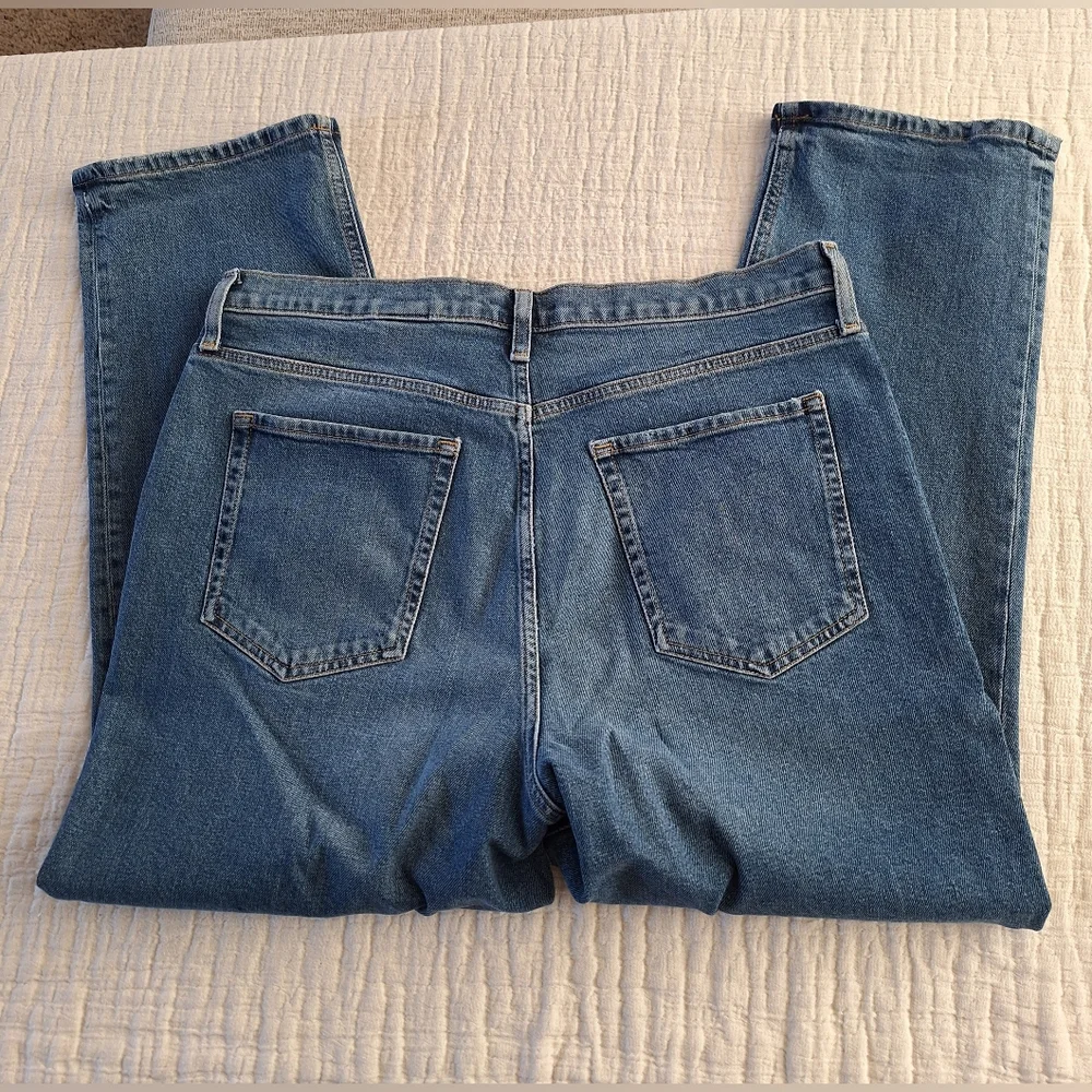 Banana Republic Distressed Blue Ankle Jeans - Picture 7 of 14